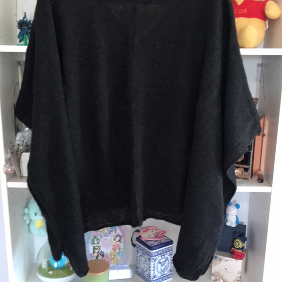 WILDFOX COUTURE 'Never Ending Fun' Knit Poncho - Picture 12 of 15